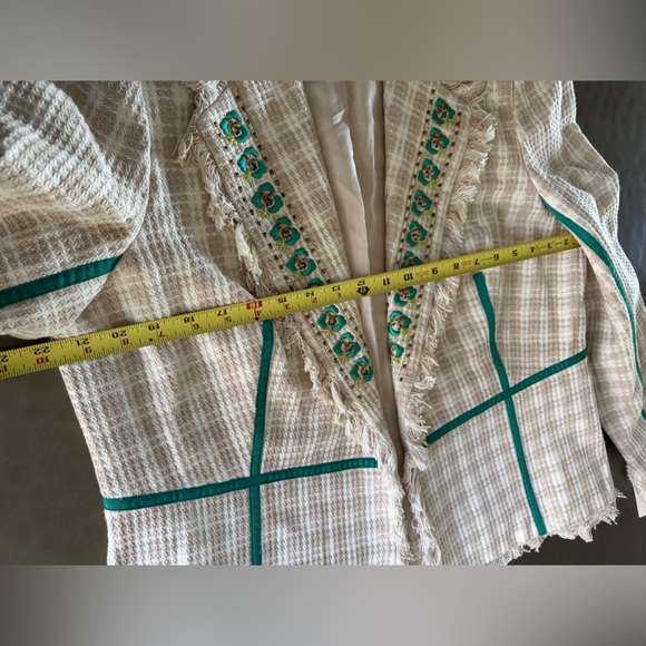Beige Plaid Blazer with Fringe and Green Embroidery Accents,Size 16, Lined, NWT - Picture 4 of 8